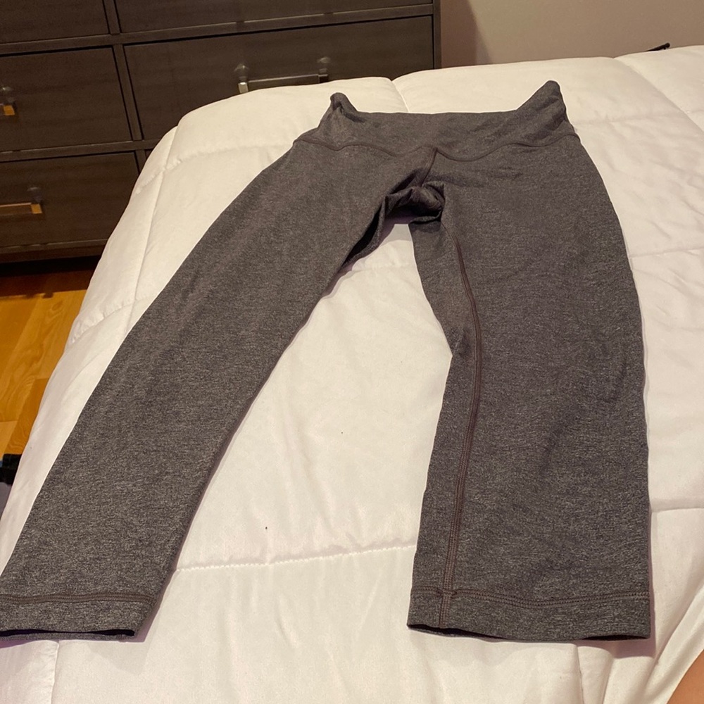 Grey lululemon cropped workout leggings